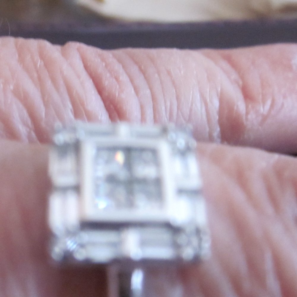 14K white gold ring